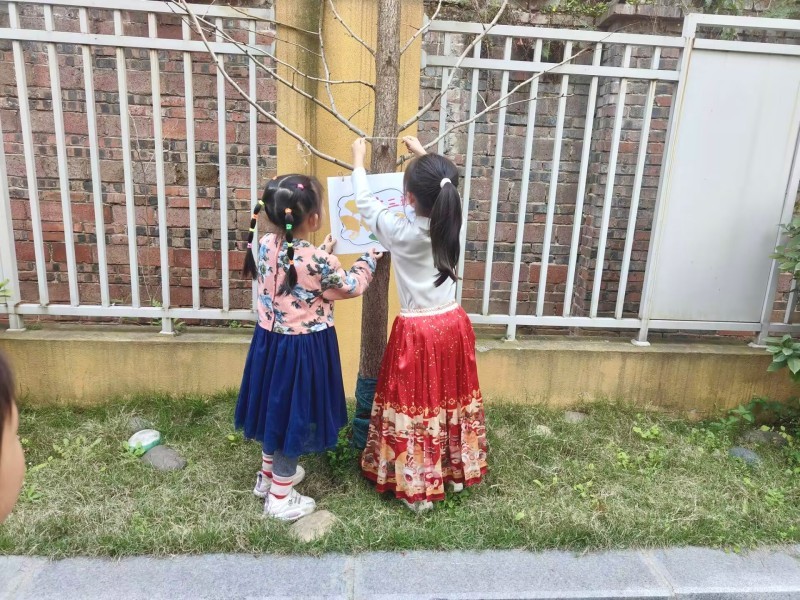 播撒绿意 守护成长——宜宾市南溪区北城幼儿园开展植树节主题活动