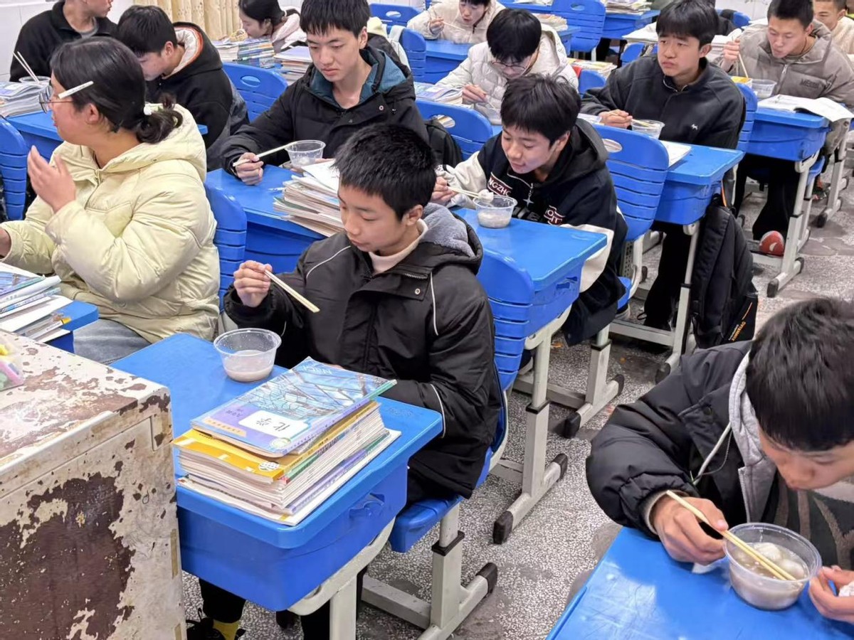 启航开学第一课 共抒宜宾家乡情——宜宾市南溪区大坪学校开展2026年春期“开学第一课”活动