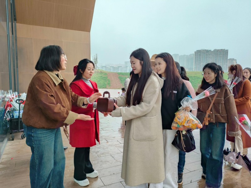 巾帼绽芳华 逐梦向未来——宜宾市南溪区北城幼儿园开展三八女神节工会活动