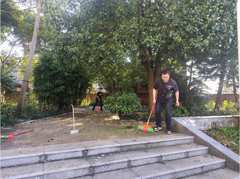 宜宾市叙州区高场职校开展2026年春期开学爱国卫生运动