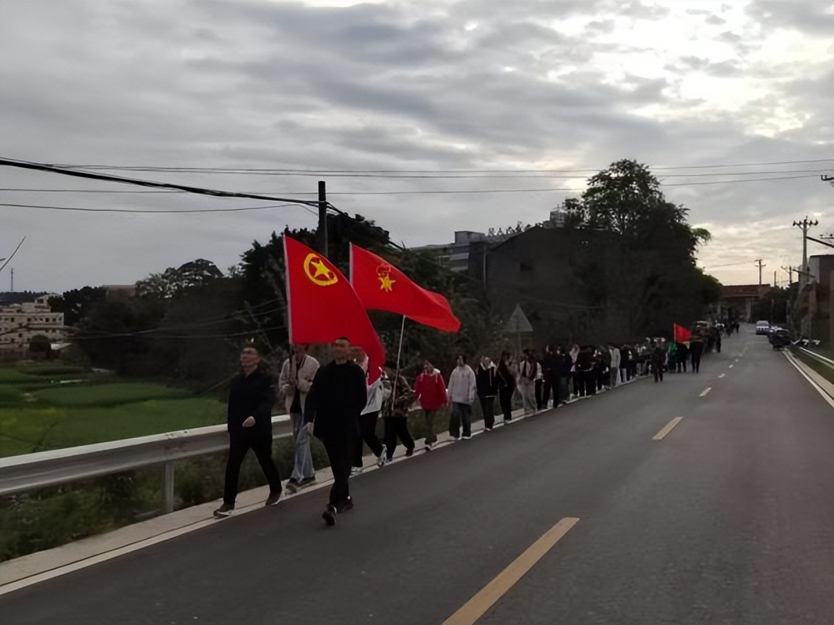 安居区横山初中：春日砺志行 野炊砺成长