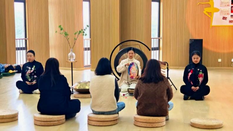 疗愈“她”能量 赋能新启航——宜宾三江新区马鞍石幼儿园开展“三八”国际妇女节活动