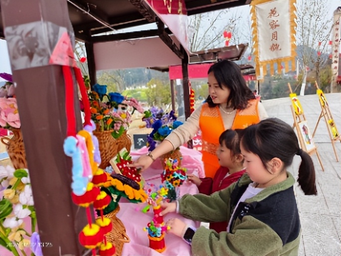 萌娃闹春 巧手传暖——安居九幼开展新春游园和教育宣传活动