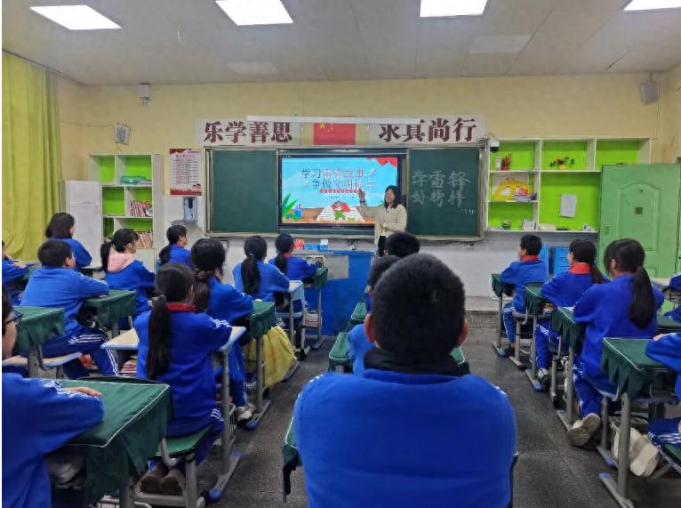 三月春风润童心 雷锋精神永流传——宜宾黄冈学校“三月学雷锋”主题系列活动纪实