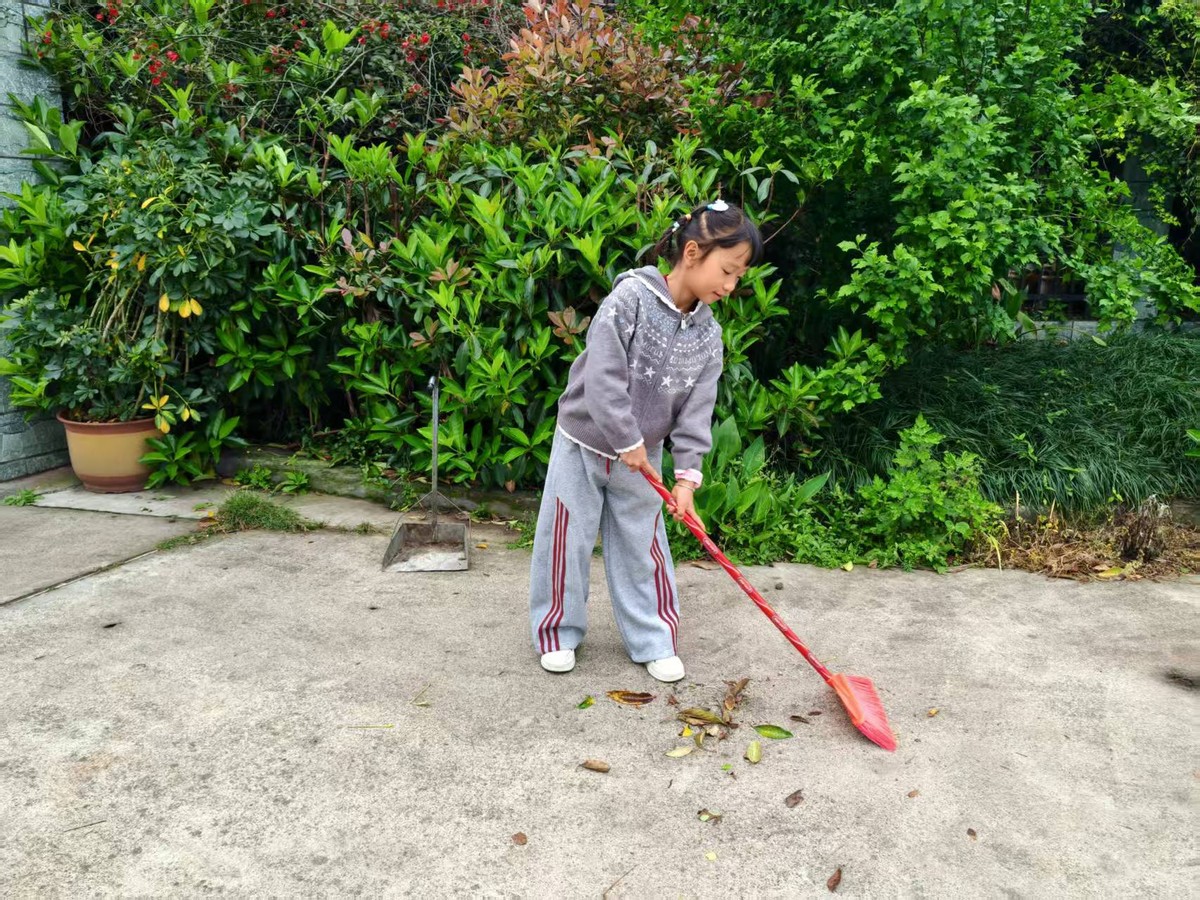 春风伴童趣 假中乐成长——宜宾市南溪区长江学校各年级开展2026年春假实践活动