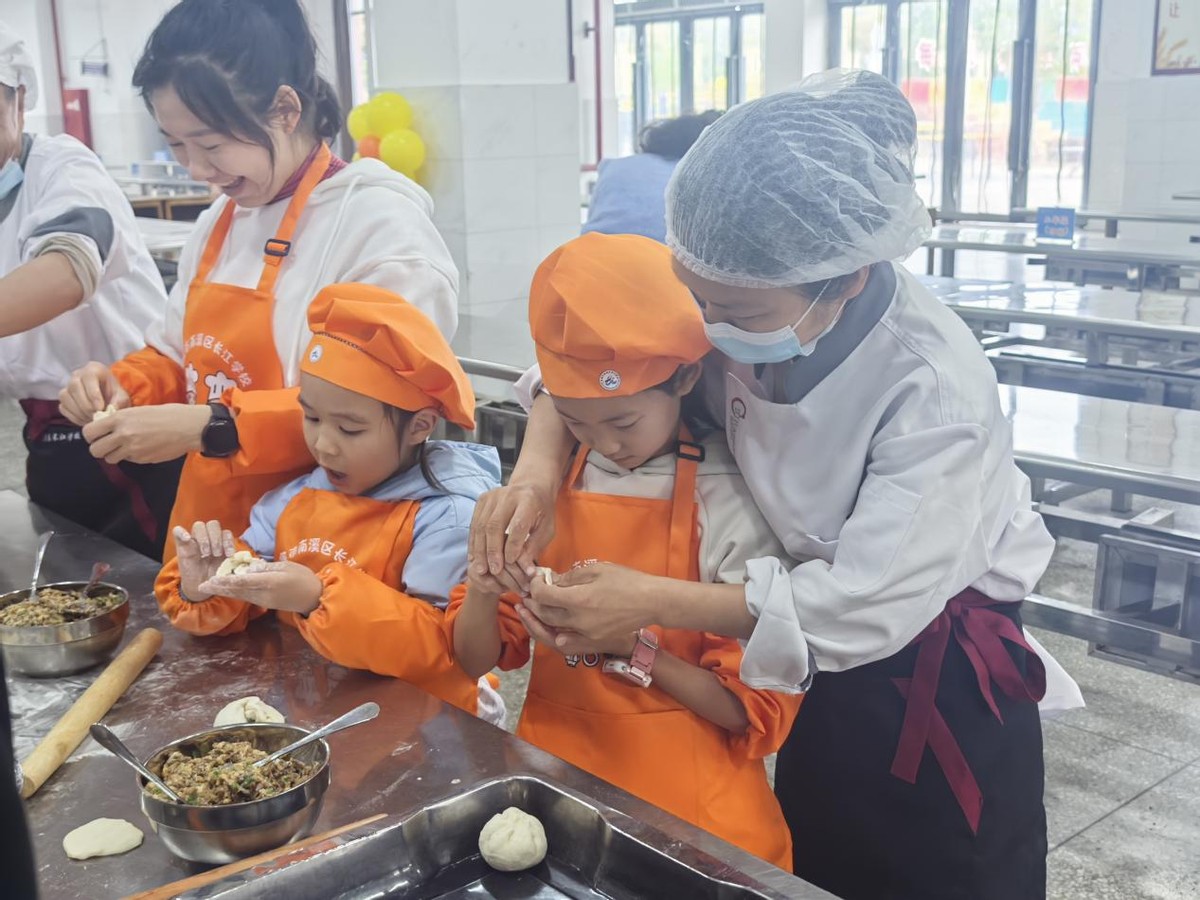 巧手践劳技 童心润德馨——宜宾市南溪区长江学校2026年春假特色系列活动一