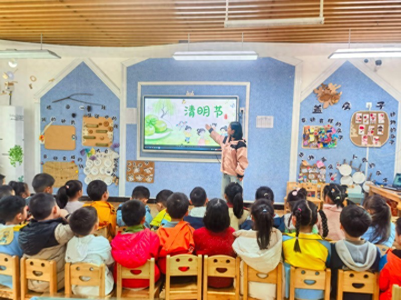 清明润童心 传承中华情——宜宾市南溪区北城幼儿园开展清明节主题教育活动