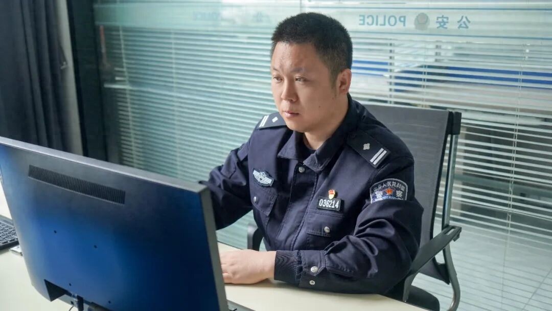 【遂警先锋】鲁曙帮：退伍不褪色，转业不转志