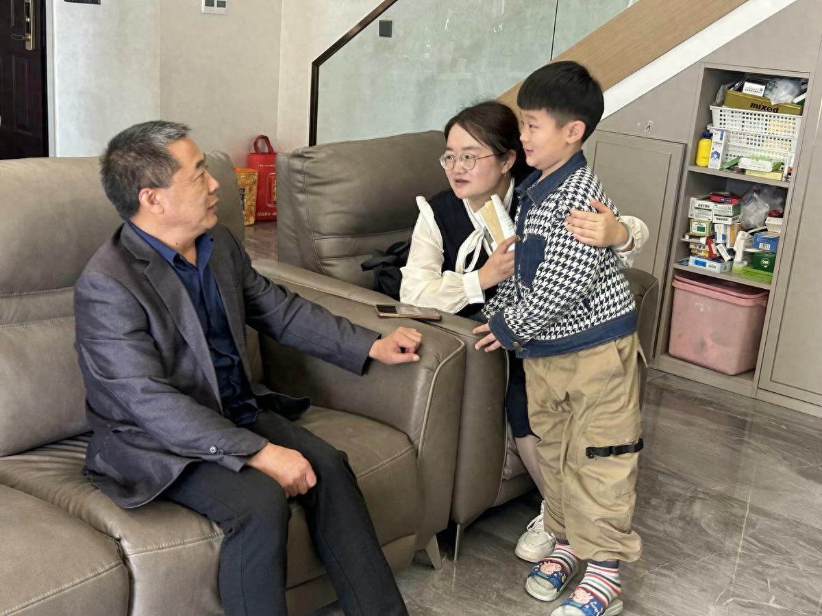 心系学子暖春假 家校携手助成长——宜宾市南溪区长江学校三年级2026年春假家访暖心纪实