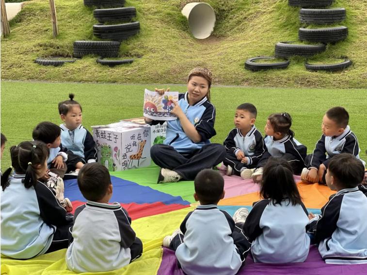 阅读润童心 书香伴福娃——宜宾市南溪区福临幼儿园开展2026年读书月活动