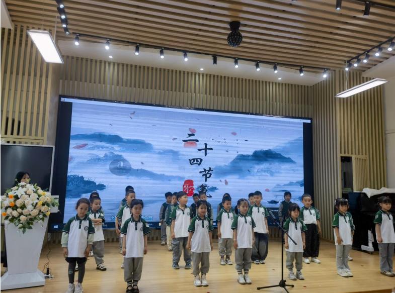 书启心智 友善铸魂——宜宾市南溪区大观镇中心幼儿园开展读书月活动