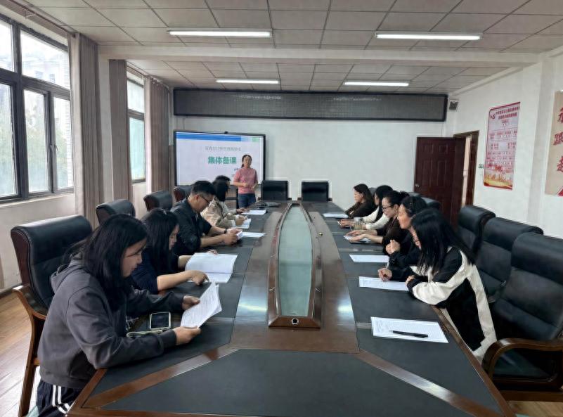 以情促学 以文润心——宜宾三江新区顺南学校小学语文组开展教研暨集体备课会