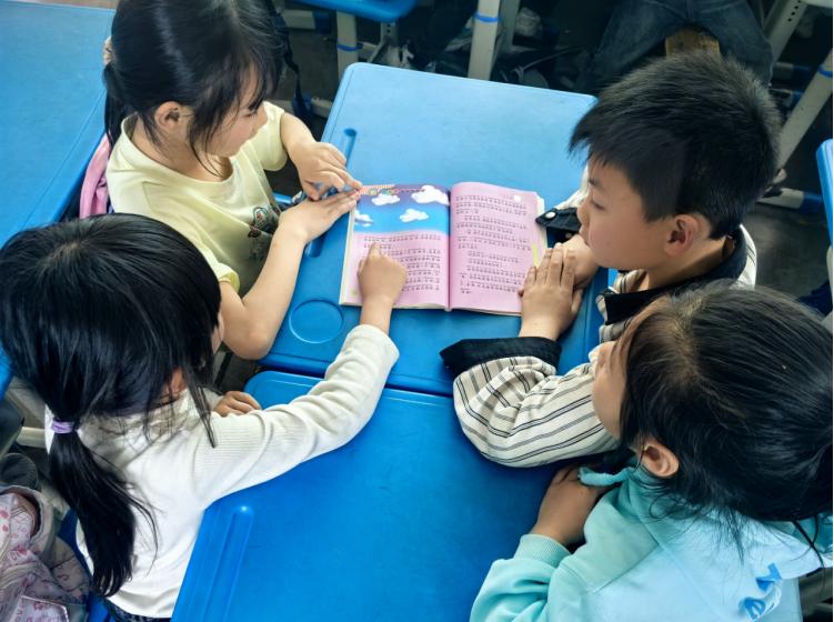 翰墨飘香润桃李 书香致远育英才——高县逸夫小学校开展世界读书日系列活动