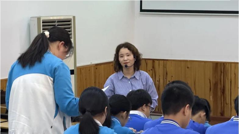 展四中教研风采 助力全区质量提升——宜宾市南溪四中历史教研组参加区初三历史复习