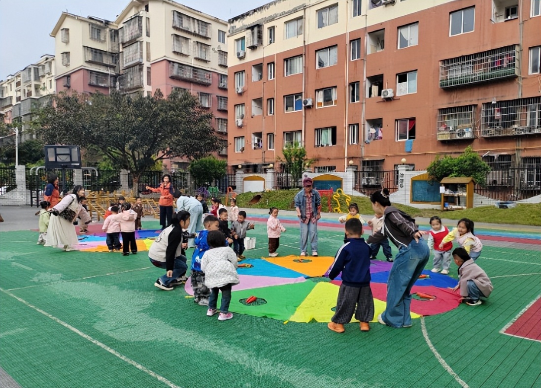 遂宁安居一幼保教质量共同体召开校园长联席会议暨集体备课活动