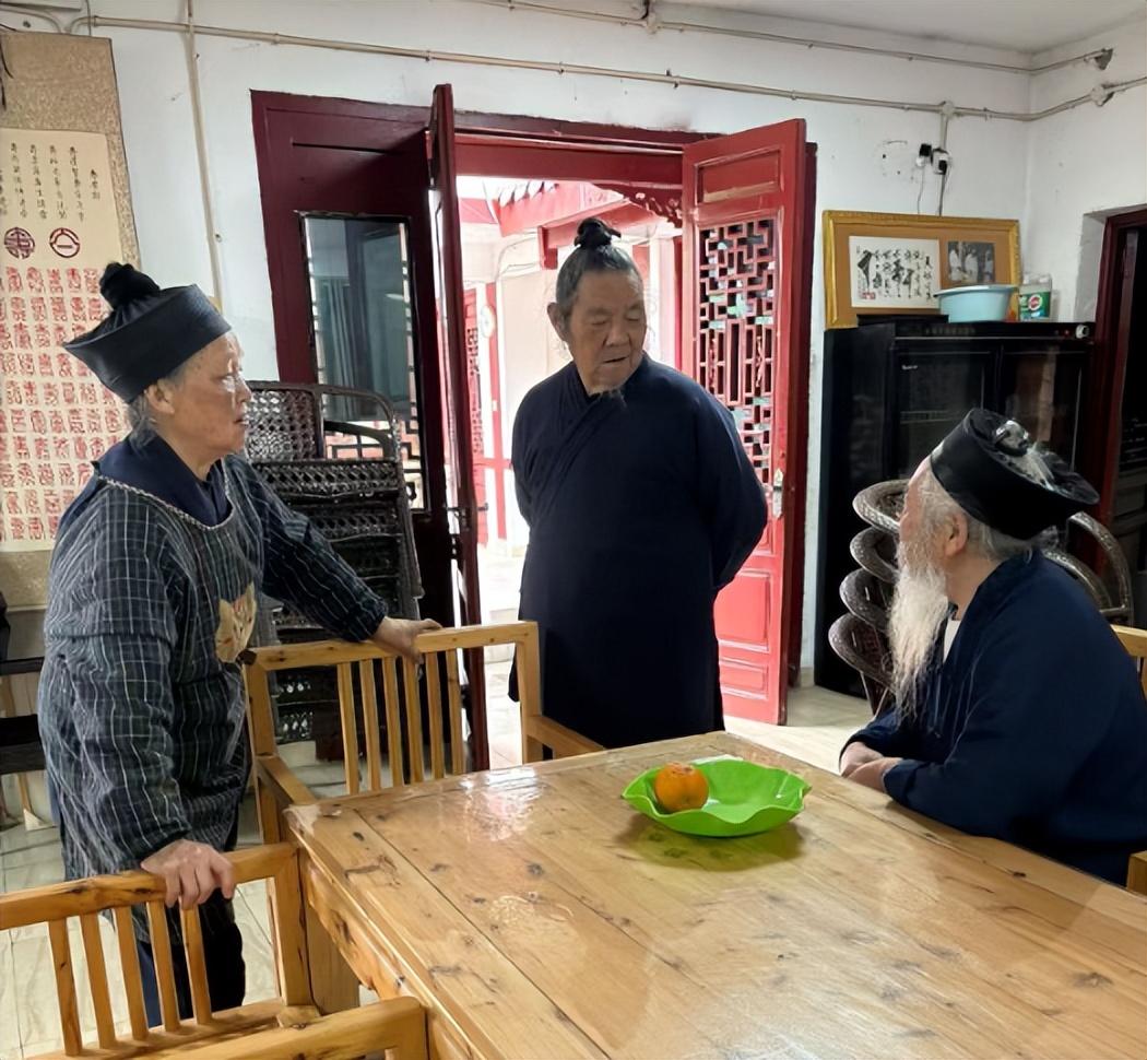 书香道观迎远客——蓬溪七友参访青城山太清宫纪实