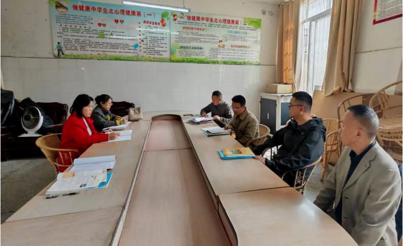凝心聚力研复习 精准施策备中考——宜宾市南溪四中初三年级开展数学教研活动