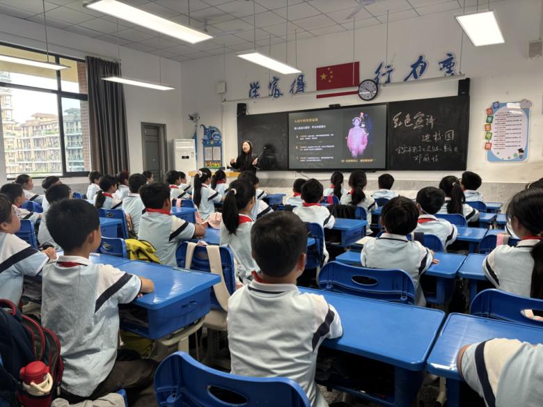 宜宾市南溪区长江学校：红色宣讲进校园 英烈精神润童心