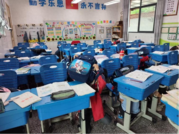 筑牢安全防线 守护校园平安——宜宾市南溪区黄沙镇中心小学校开展防震减灾主题教育系列活动