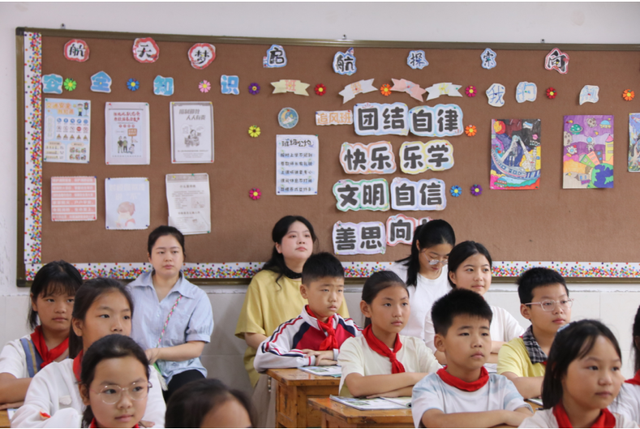 高县翰笙小学校：深耕教学提质量 视导引领促发展