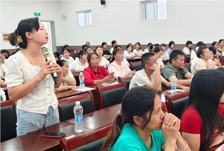 家校共育护健康 科学科普伴成长——宜宾市叙州区高场学校第一期家长夜校开展HPV健康知识专题讲座