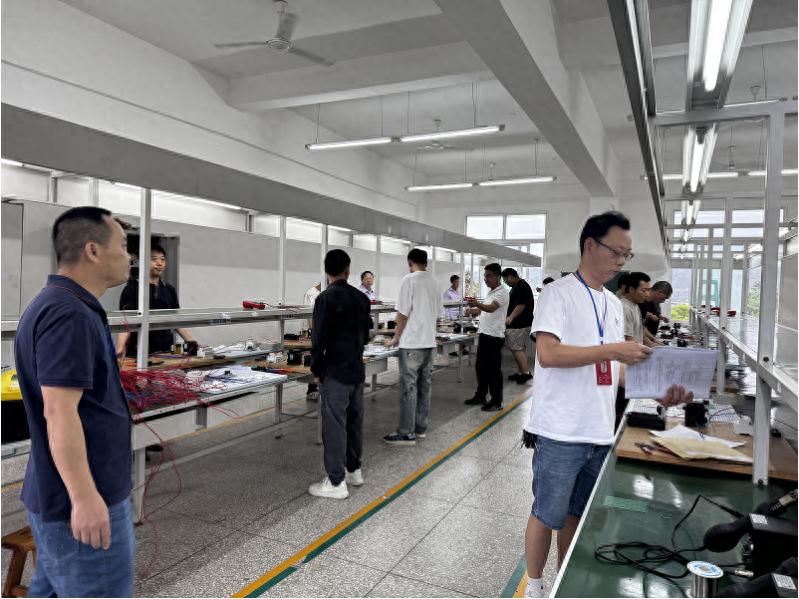 以考促学强技能 匠心赋能育新人——宜宾市叙州区高新综合高中圆满完成电工初级职业技能等级认定工作
