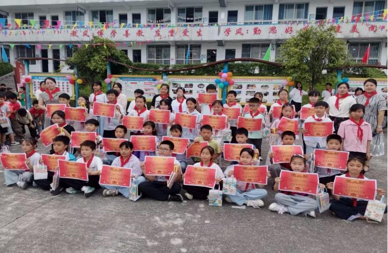 江安县留耕镇中心小学校：以“五育并举”为导向 庆“六一”赋能乡村小学学习力提升