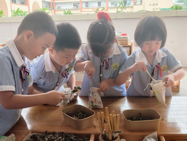 粽香满园 童趣端午——宜宾市南溪区康安幼儿园开展端午节主题活动