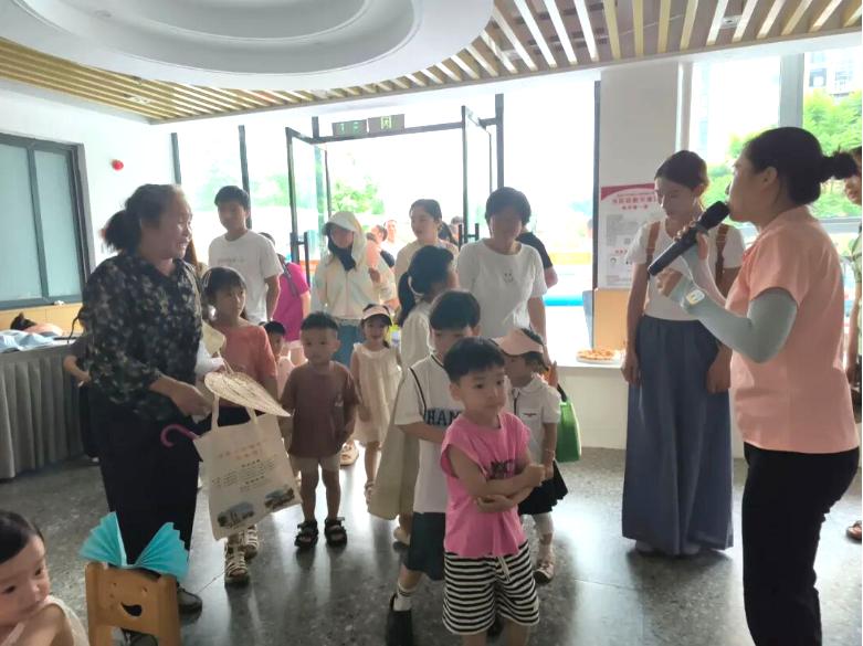 泡泡盛夏 趣享童年——高县沙河镇幼儿园夏日泡泡狂欢亲子活动纪实