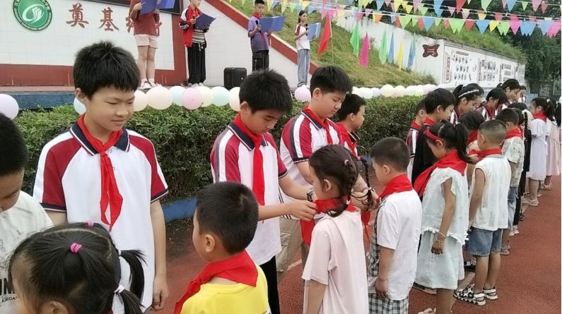 童趣飞扬，快乐满园 江安县阳春镇中心小学校开展“六一”游园活动
