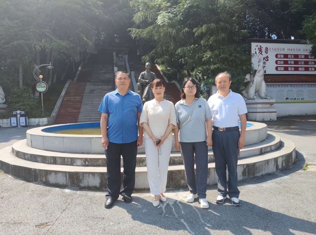 石板滩的钟，为什么敲不得——钟瑞廷故里采访记