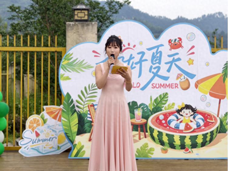 清凉一夏 瓜分快乐——宜宾市叙州区双龙镇中心幼儿园开展“六一”游园活动