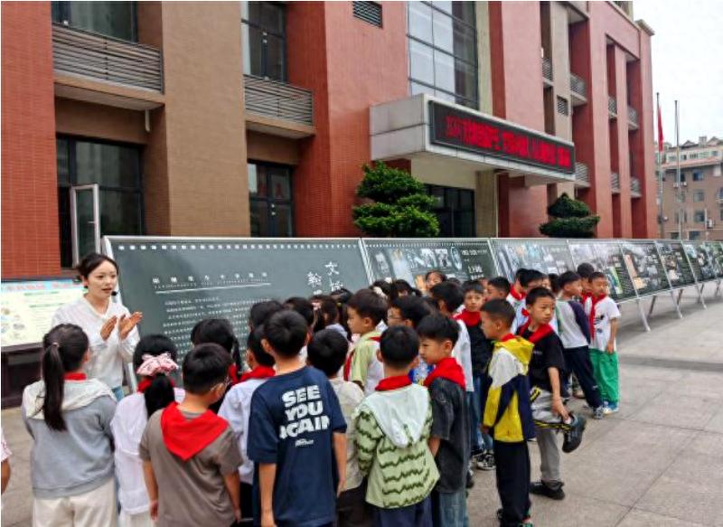 童心触摸非遗 文化浸润成长——高县第二实验小学校参加“文化和自然遗产日”主题活动