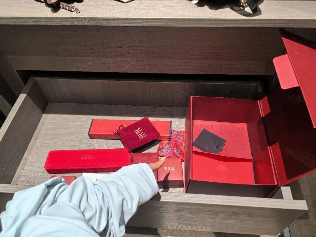 遂宁一家中黄金首饰接连被盗，门窗完好无损？小偷竟是“好闺蜜”