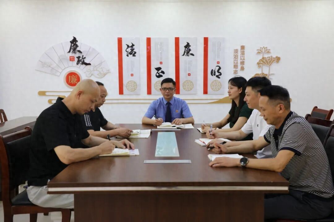 从“橄榄绿”到“检察蓝”｜大英县人民检察院召开“八一”座谈会