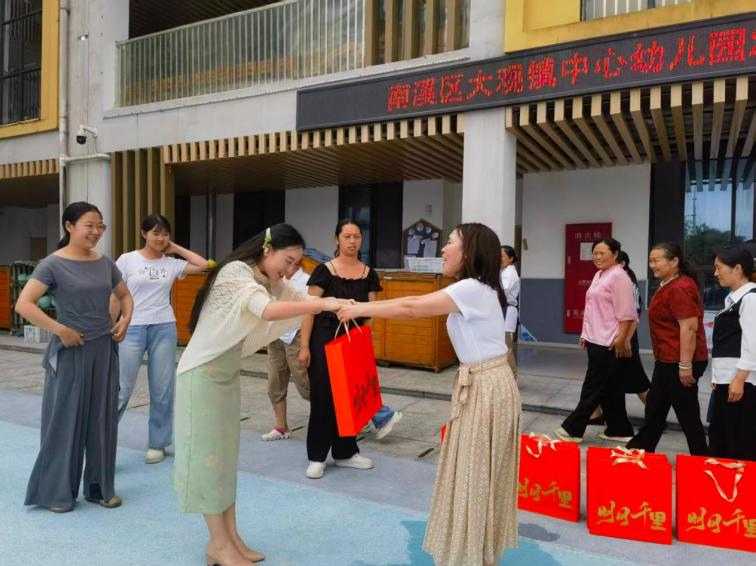 宜宾市南溪区大观镇中心幼儿园：月满中秋暖校园 凝心聚力共前行