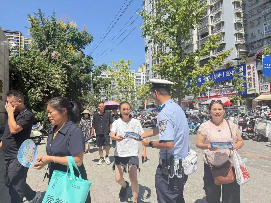隐患清零、护学在线、宣讲入心，遂宁公安交警全力以“护”！