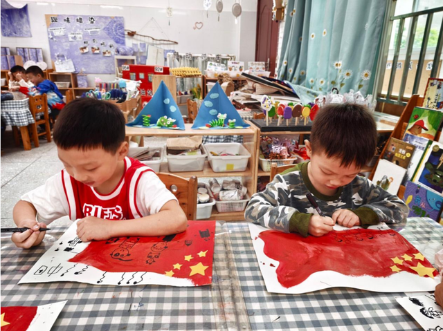 古韵中秋润童心 红色华诞庆盛世——宜宾市南溪区长兴镇中心幼儿园开展中秋、国庆主题教育活动