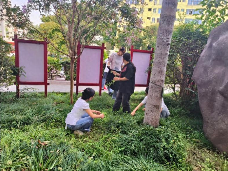 清扫焕新迎开学 劳动筑梦启新程——宜宾市叙州区高新综合高中开展开学首日校园大扫除活动