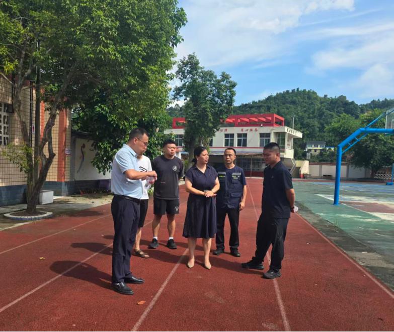 宜宾市南溪区黄沙镇：督导护航新学期 检查指导促提升
