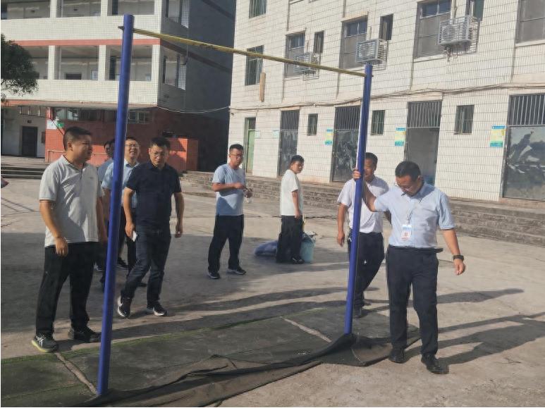 督导检查促提升 筑牢防线护开学——宜宾市叙州区双龙镇政府到双龙学校领航校区检查开学工作