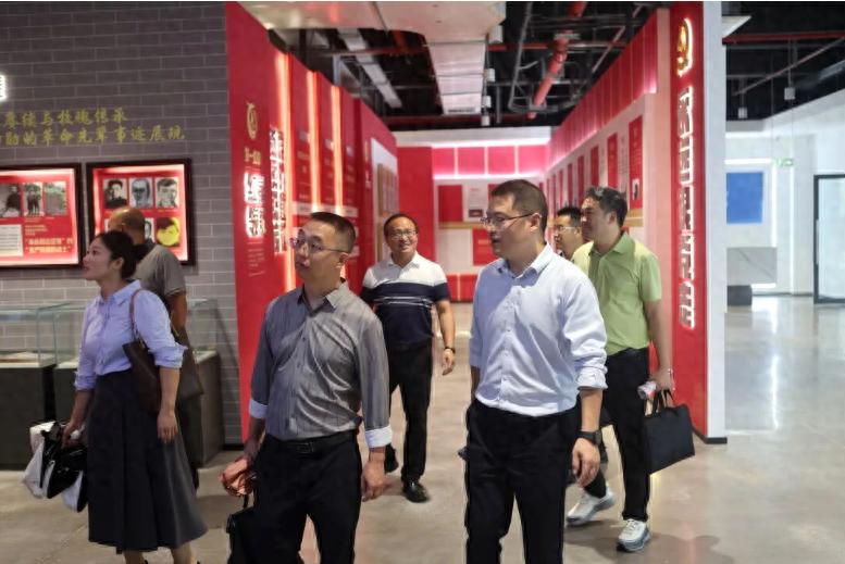 校际交流凝智慧 携手共进促发展——四川省高县职校考察团到宜宾市南溪职校考察调研