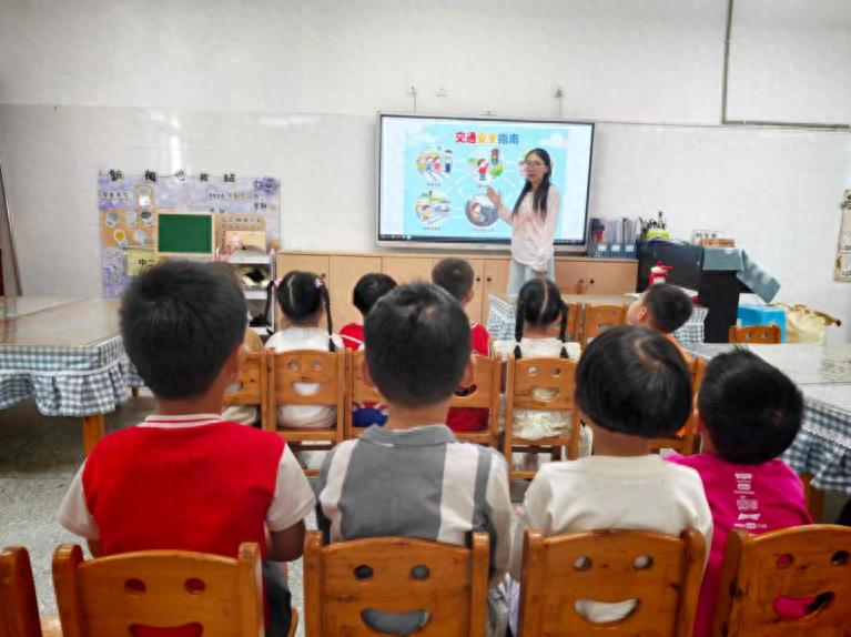 以安全开篇 为成长护航——宜宾市南溪区长兴镇中心幼儿园开展“开学安全第一课”主题教育活动