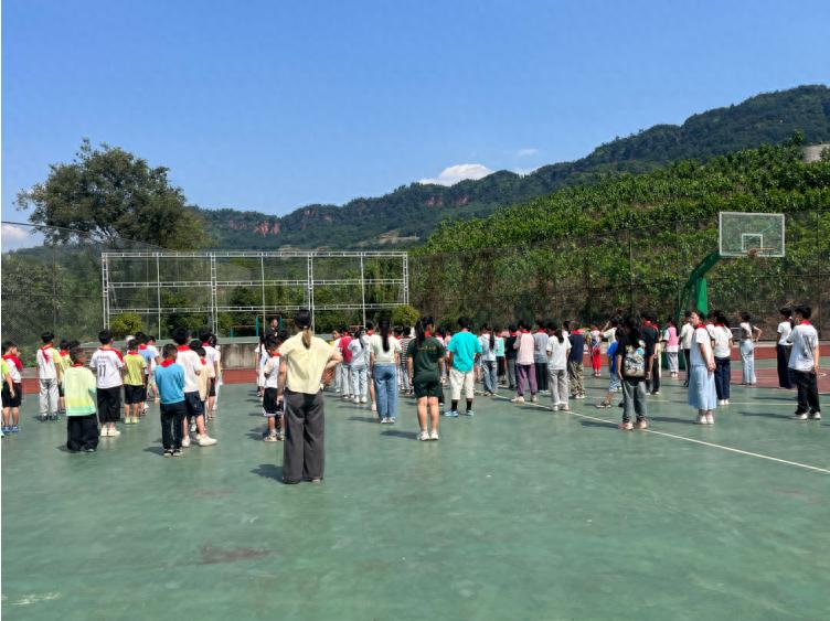牢安全防线 护航少年成长——宜宾市叙州区双龙学校黄格小学校区开展安全主题教育活动