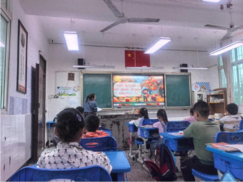 宜宾市南溪区大坪学校：聚焦课堂展风采 教研赋能促成长