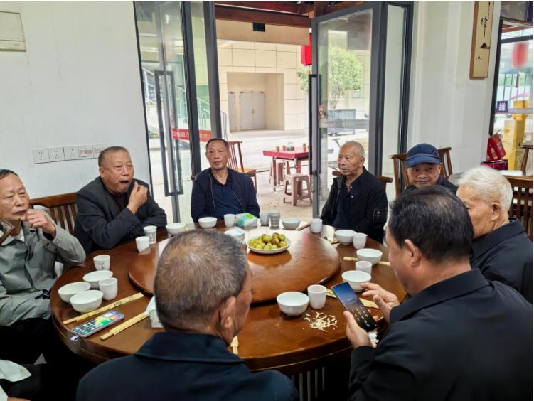 重阳敬老话初心 薪火相传育桃李——珙县实验小学校开展2026年重阳节退休教师茶话会活动