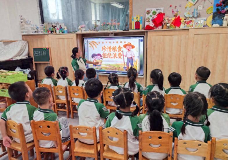 爱粮惜粮润童心 光盘践行促美德——宜宾市南溪区大观镇中心幼儿园开展世界粮食日主题活动
