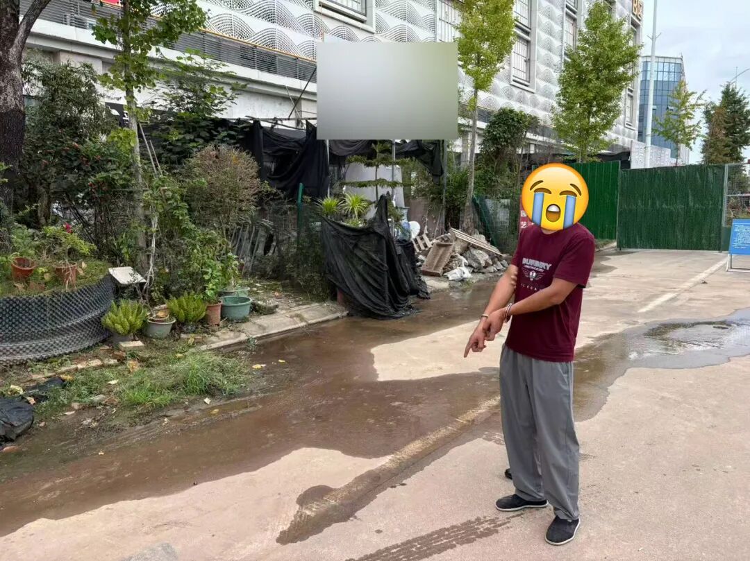 遂宁公安:花店门口的花罐去哪了？监控拍下全过程