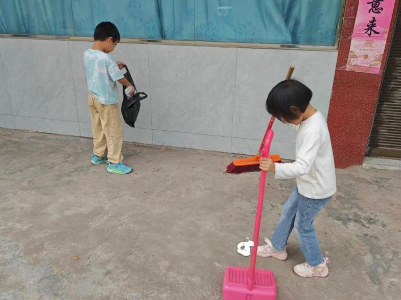 垃圾分类齐参与 绿色理念入童心——宜宾市南溪区长兴镇中心幼儿园开展垃圾分类系列宣传教育活动