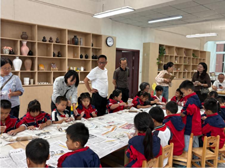 乡土陶艺展成果 交流互鉴共推广——宜宾市南溪区黄沙镇中心小学校开展陶艺特色成果推广活动